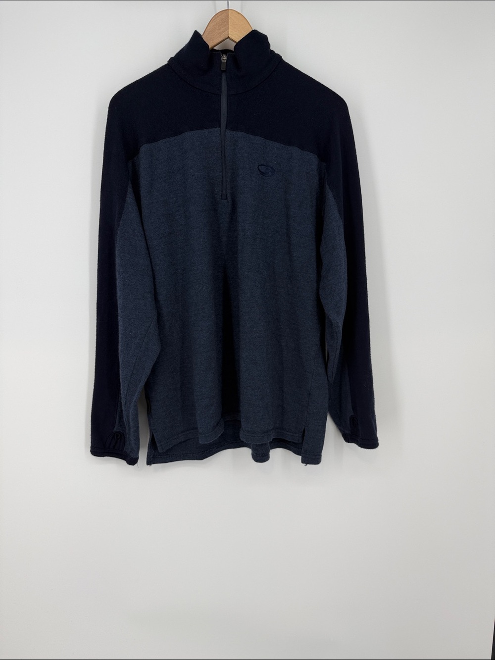 Icebreaker Men's Two-Tone Navy Quarter-Zip Sweater